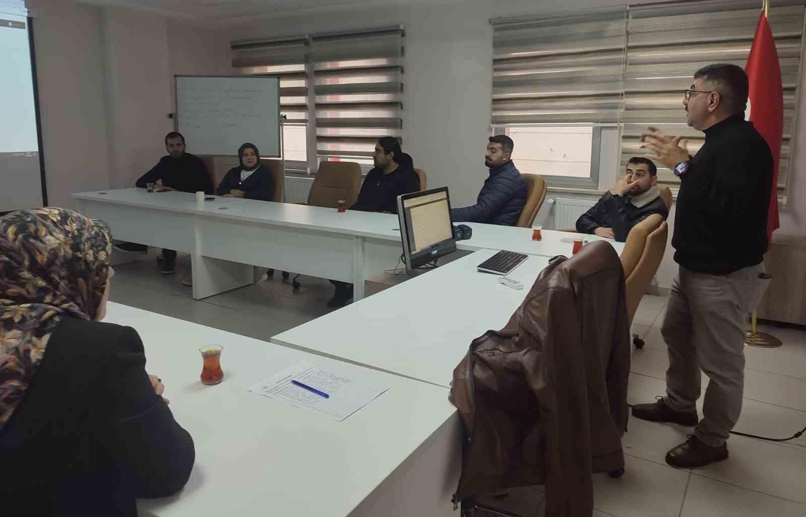 Bayburt’ta engelli ve yaşlı hizmetleri personeline eğitim verildi