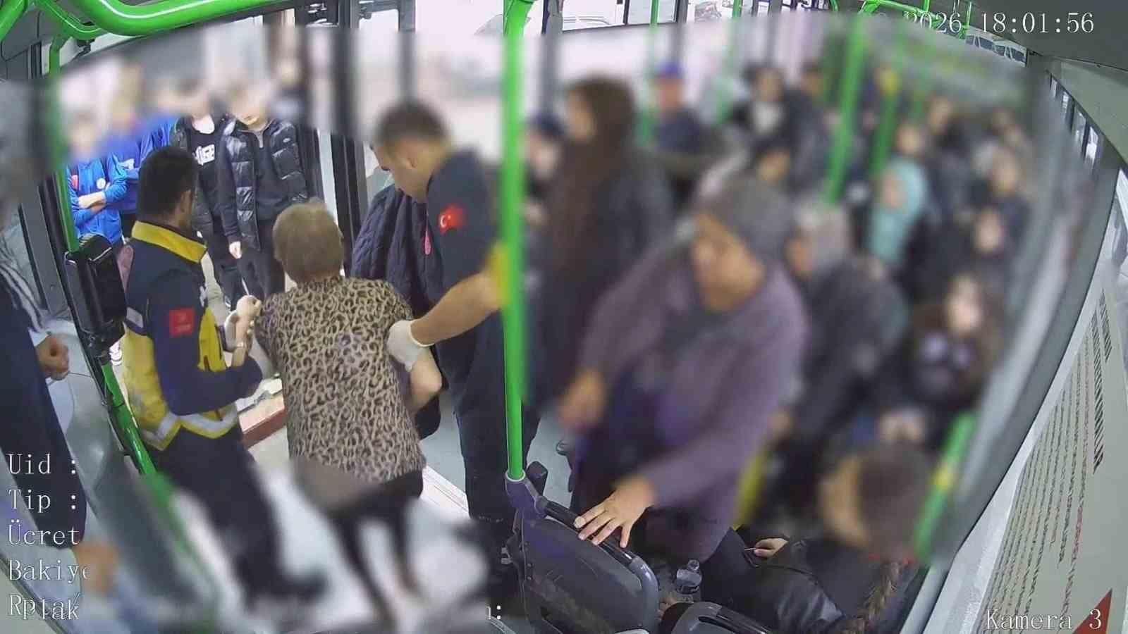 Kadın otobüs şoföründen hayat kurtaran hareket...O anlar kamerada