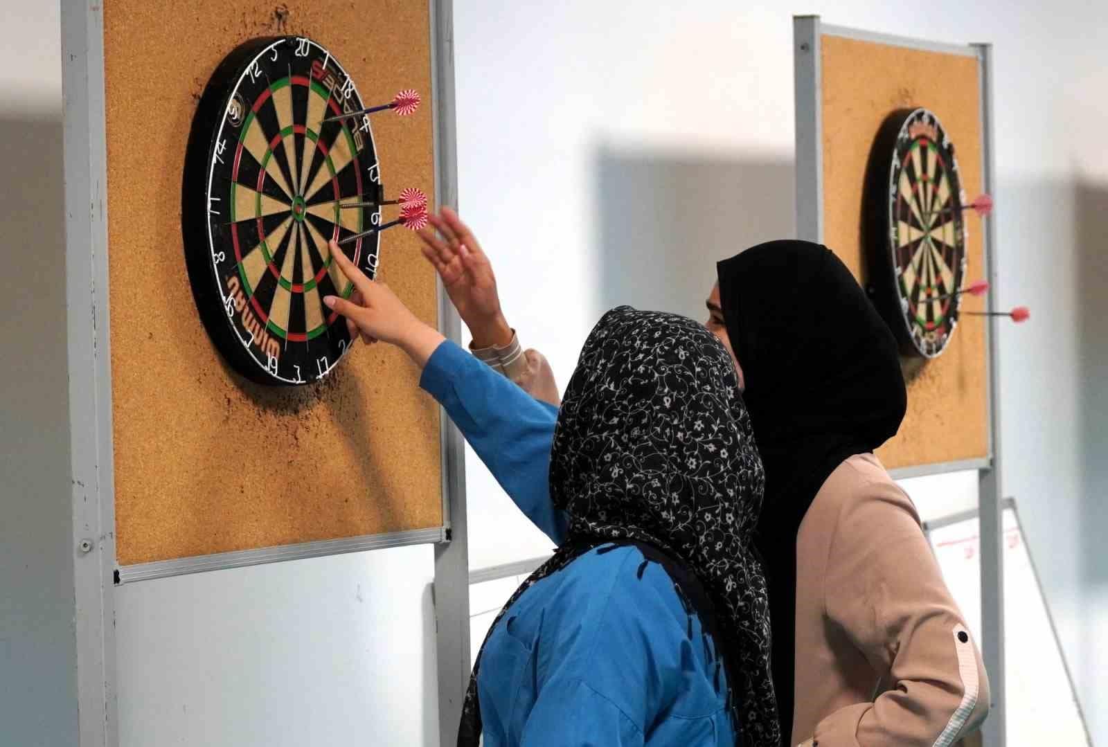 Manisa’daki GSB yurtlarında spor ve sanat etkinlikleri başladı