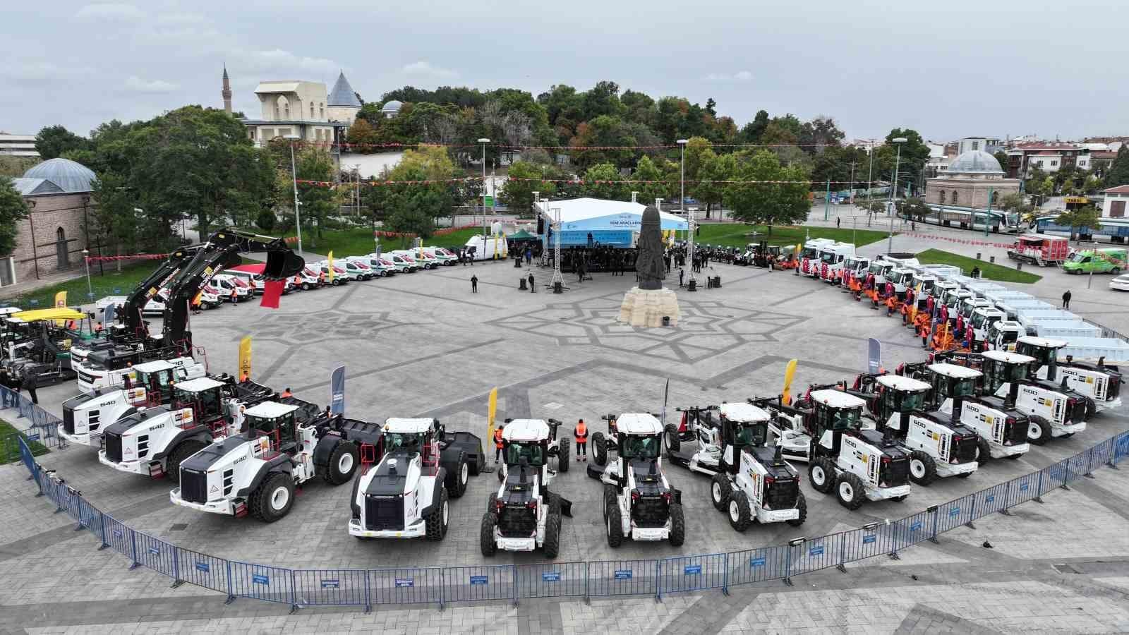 Başkan Altay: "419 milyon lira bedelle şehrimize kazandırdığımız 54 yeni araç hayırlı olsun"