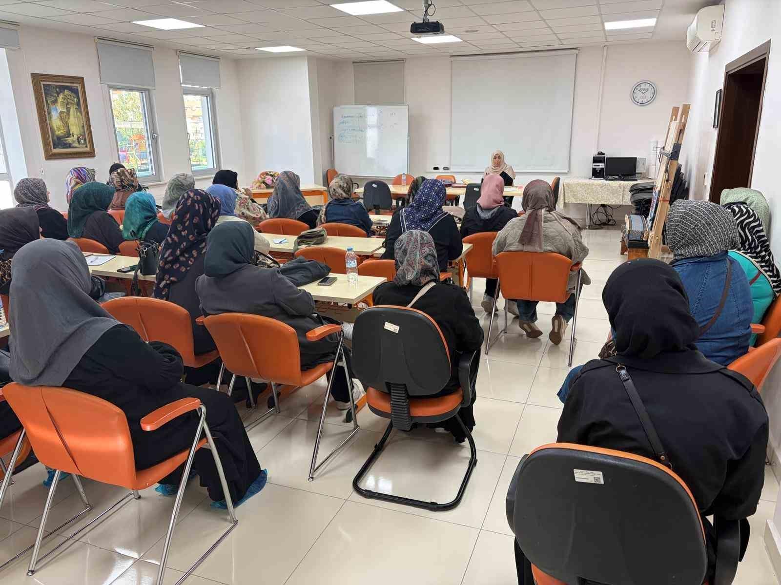 Pursaklar Hanım Evlerinde yeni dönem eğitimleri başladı