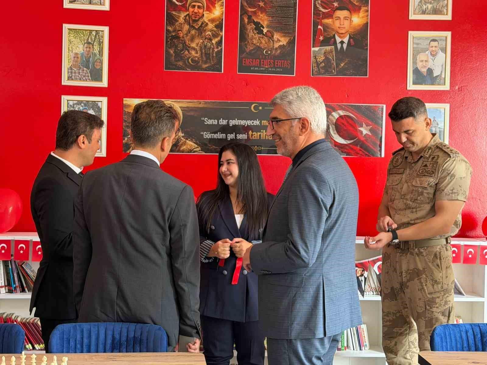 Şehit Uzman Çavuş Ertaş’ın adı Cizre’de kütüphanede yaşatılacak