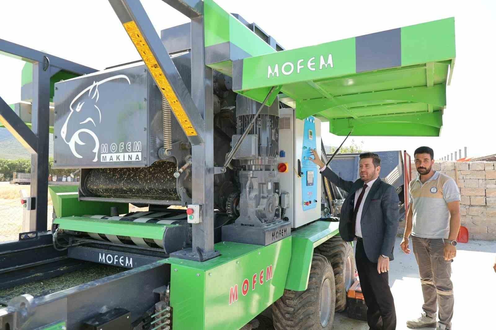 Tavas’ta üreticiye ücretsiz silaj desteği