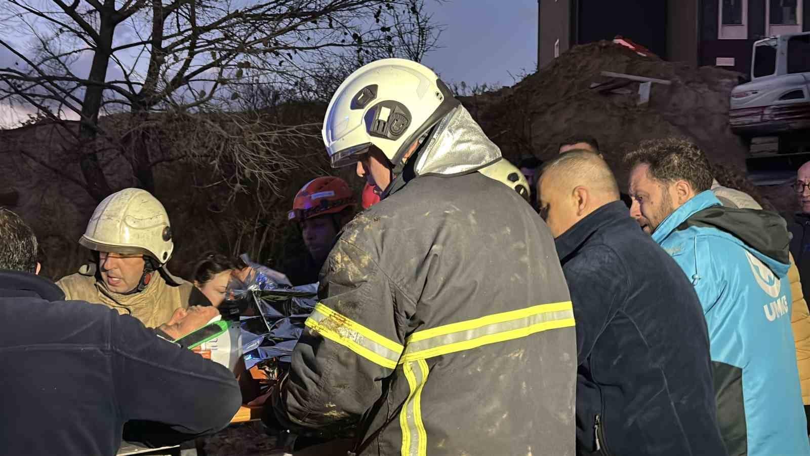 ÇOMÜ Yerleşkesi’nde toprak kayması: 2 işçi kurtarıldı