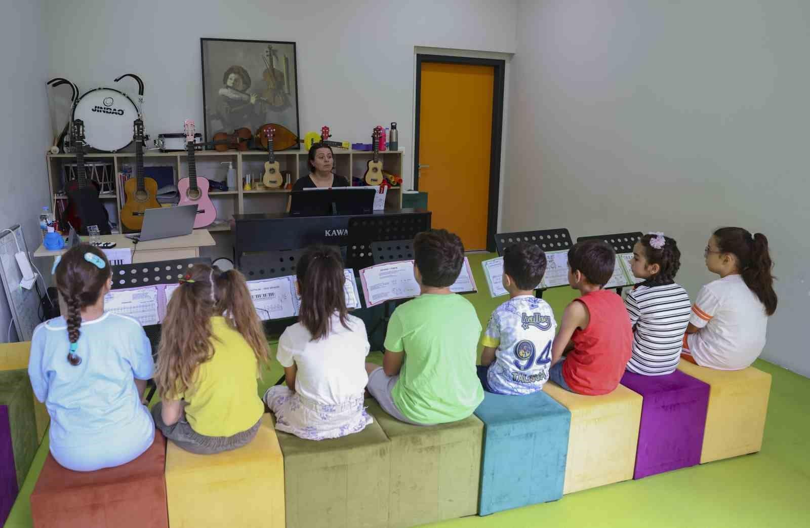 Mersin’de çocuk kampüslerinde yeni dönem başladı