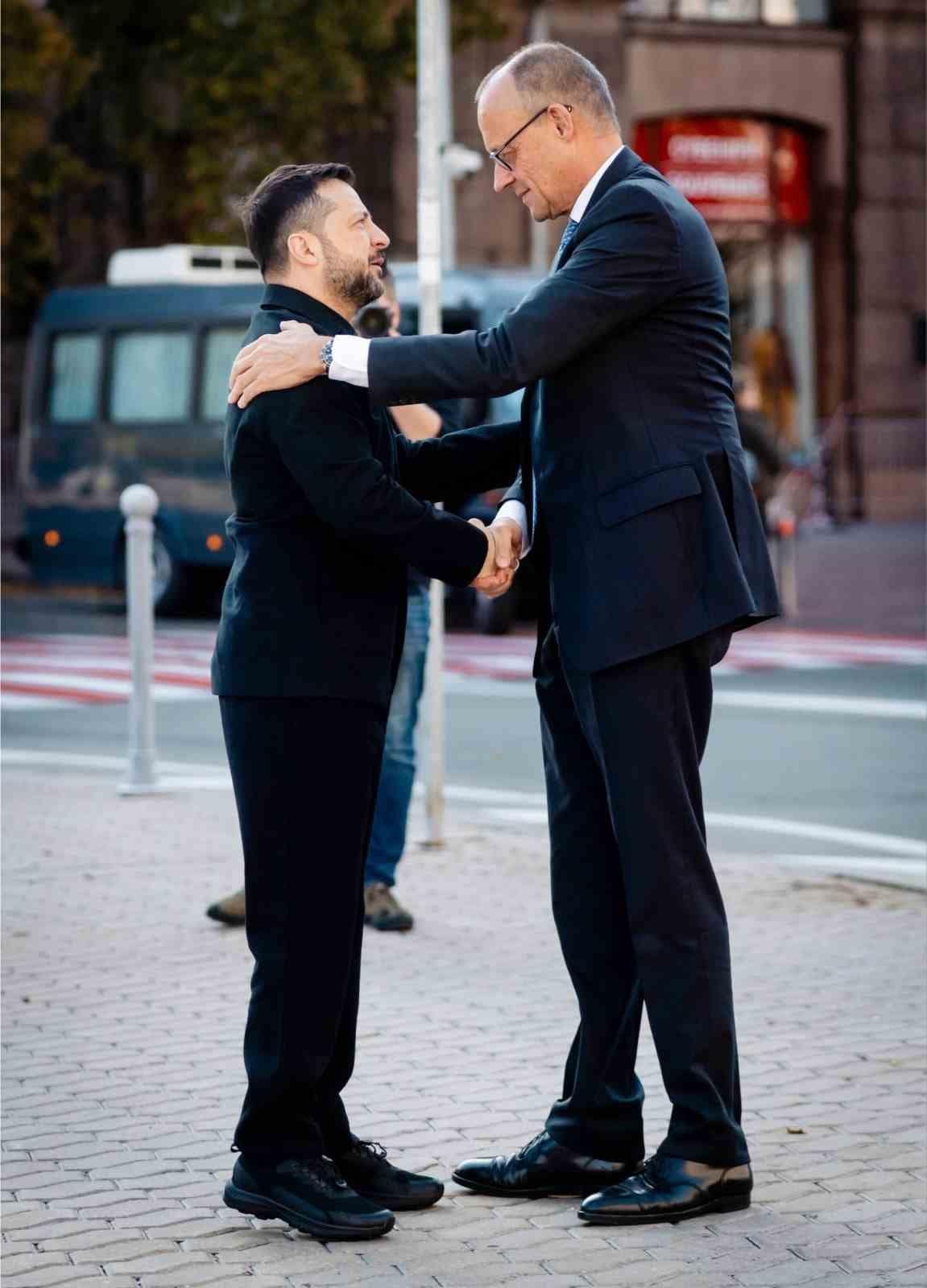 Merz’den Putin’e çağrı: "Görüşmeye hazırız, bu anlamsız savaşı durdurun"