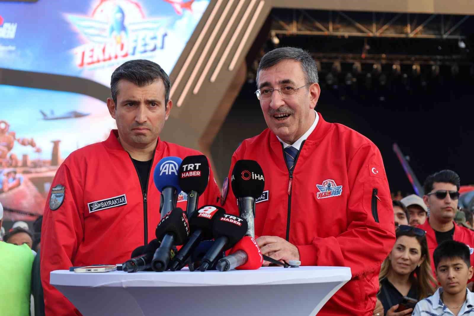 Bayraktar ve Cumhurbaşkanı Yardımcısı Yılmaz’dan ortak basın açıklaması
