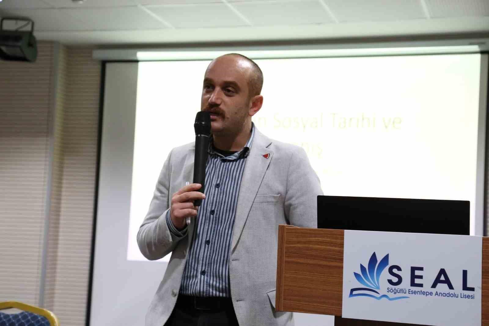 Erdoğan Altun: "Millet olarak var olmanın ve hayatta kalmanın yolu eğitimden geçiyor"