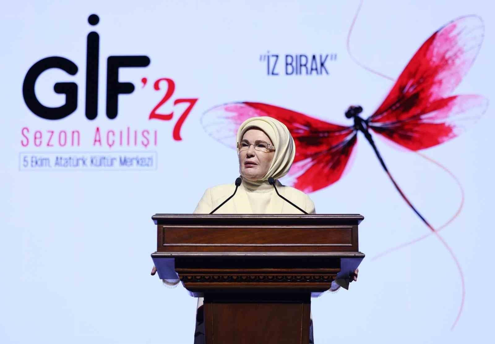 Emine Erdoğan TÜRGEV’in GİF’27 sezon açılışında gençlere seslendi: "Temennim odur ki her biriniz geleceğe güzel, sahici, hayırlı izler bıraksın"