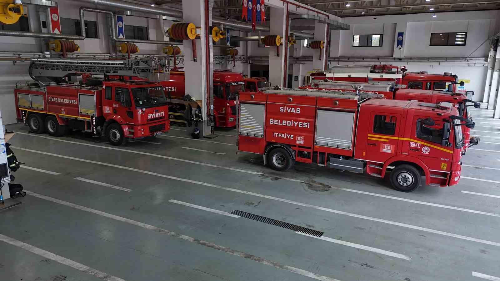Sivas İtfaiyesi son 4 yılda 3 bin 92 yangına müdahale etti