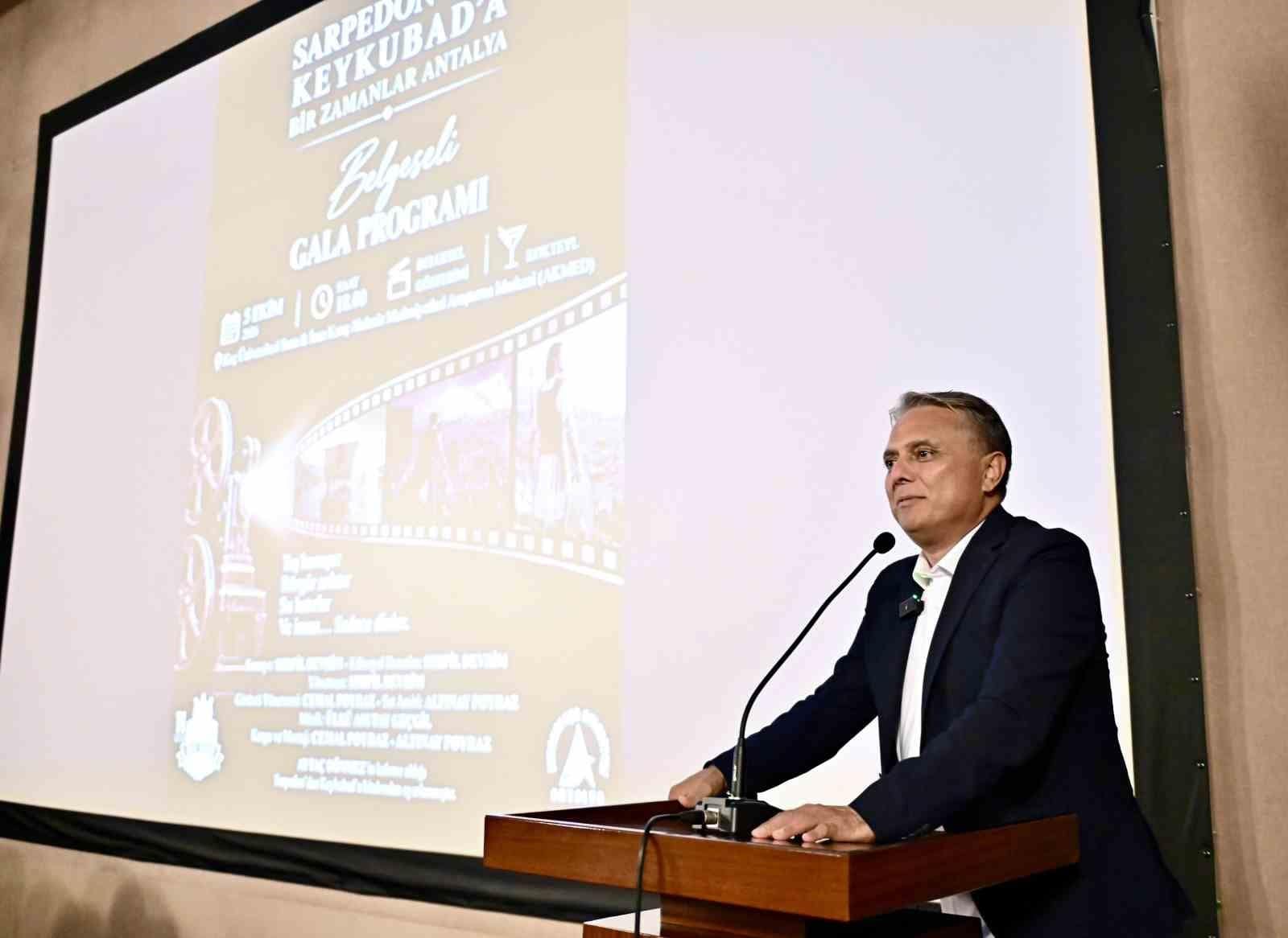 Köy kahvelerinde de okunsun diye yazıldı, belgesel oldu