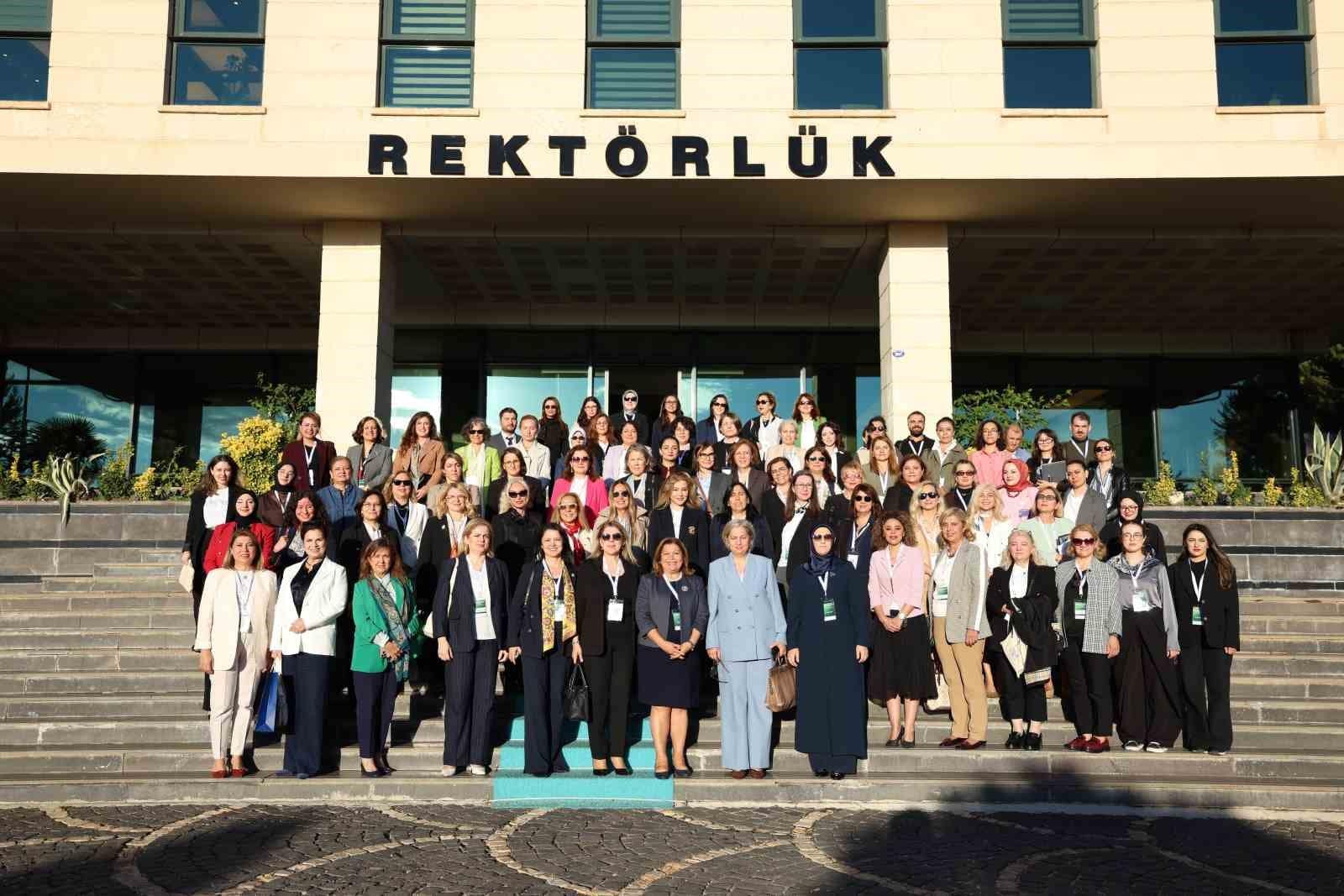 Hasan Kalyoncu Üniversitesi’nde "İklim Bilim Kadın 2035 Çalıştayı" gerçekleştirildi