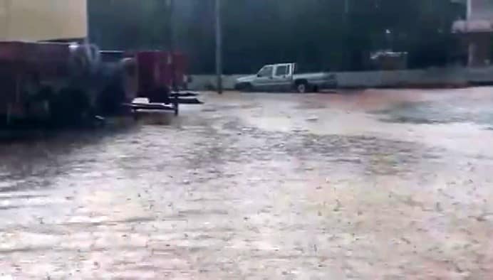 Gaziantep’te etkili olan dolu ve sağanak hayatı olumsuz etkiledi