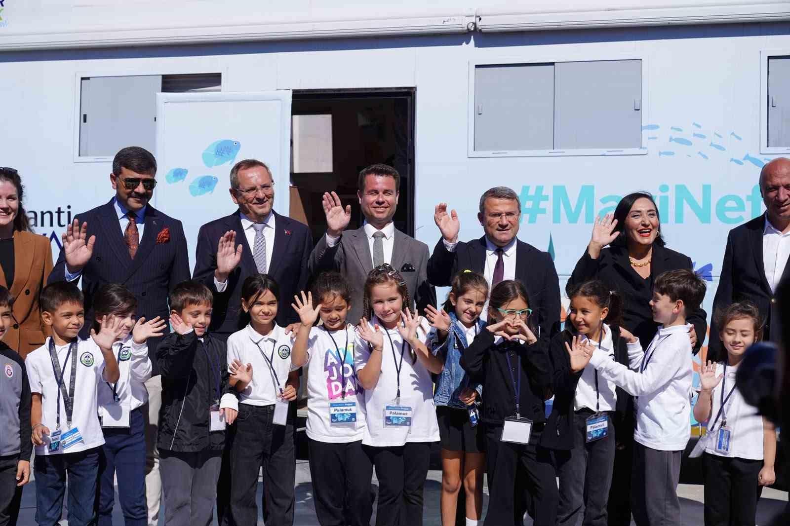 Mavi Nefes Ayvalık’ta çocuklarla geleceğe yol alıyor
