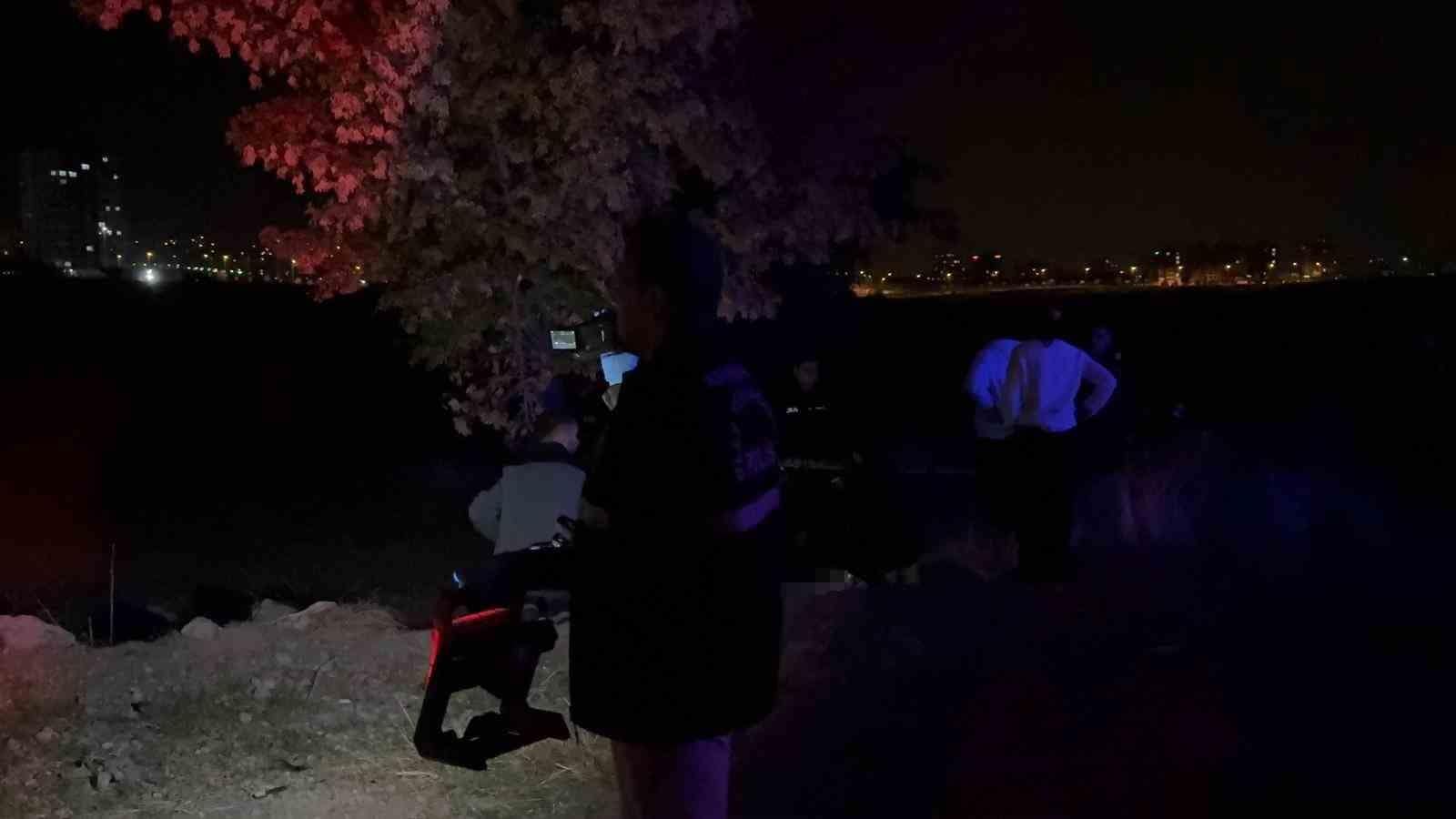 Ağaçta asılı halde ölü bulundu
