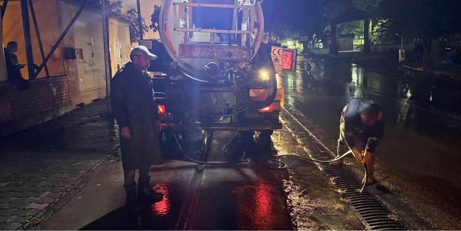 Kahta’da yağış seferberliği: Ekipler 7/24 sahada