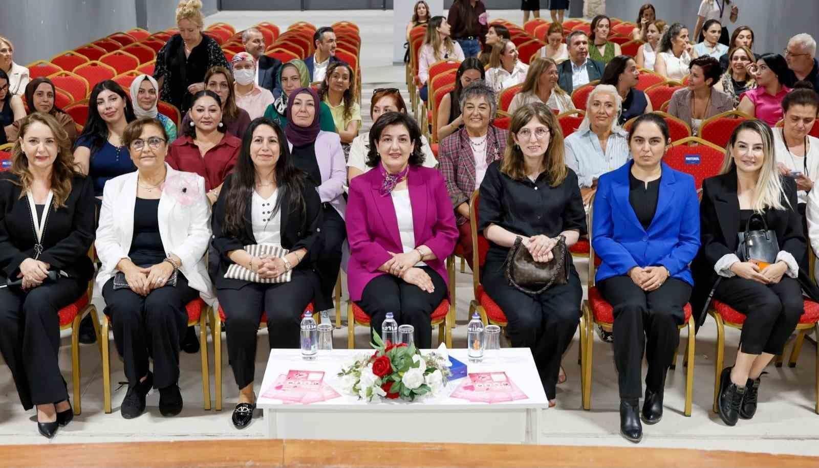 Adana’da meme kanserine karşı farkındalık etkinliği düzenlendi