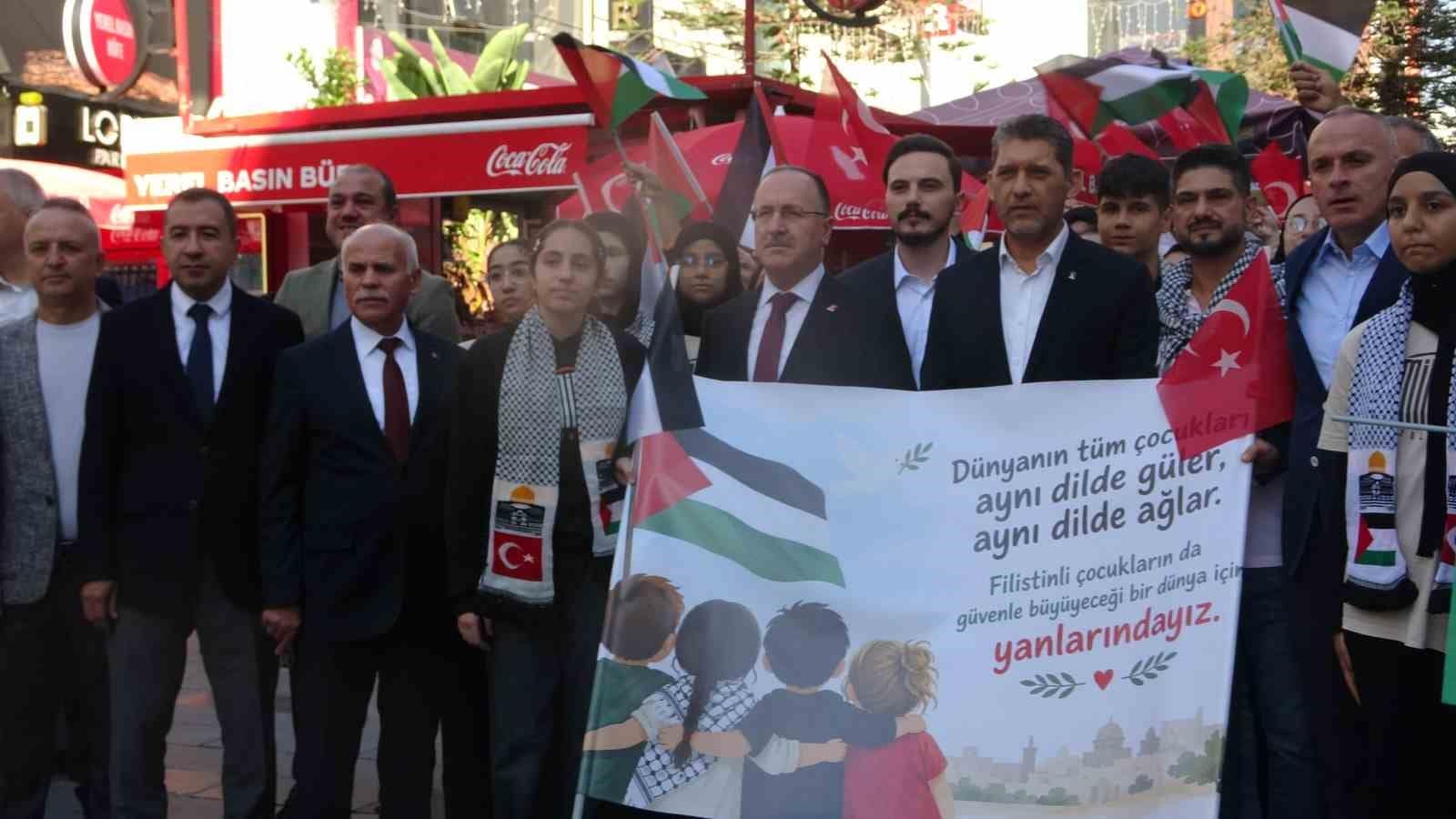 Antalya’da Filistin’e destek yürüyüşü