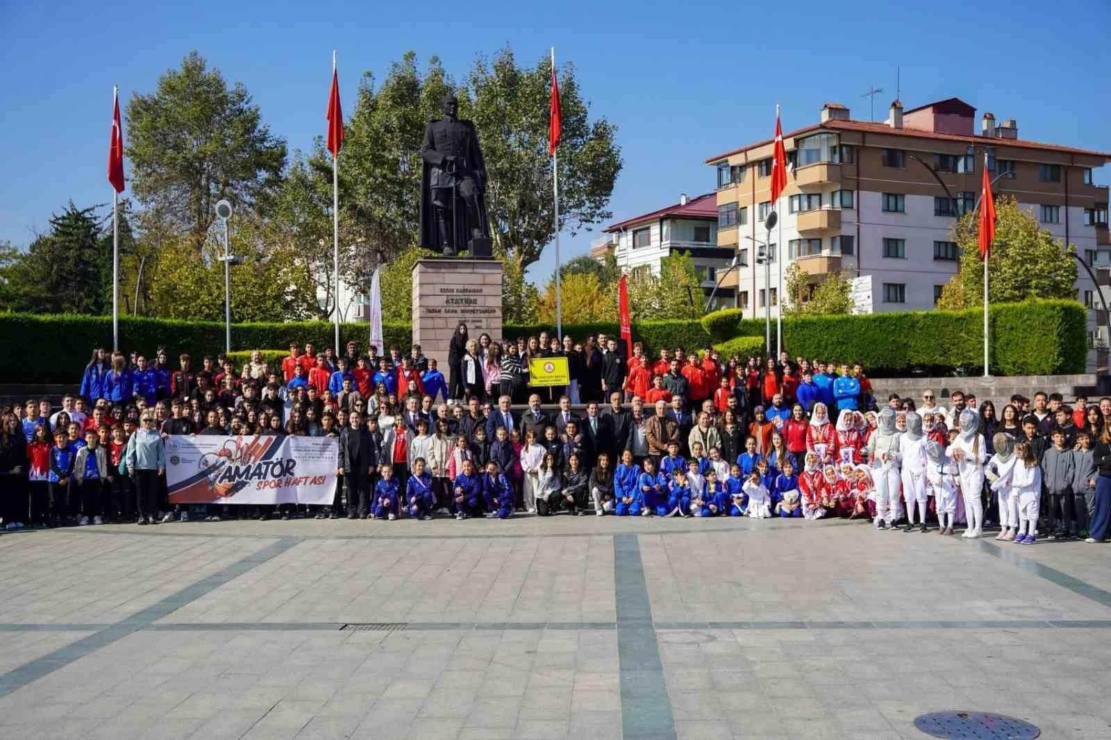 Bolu’da Amatör Spor Haftası yürüyüşle başladı