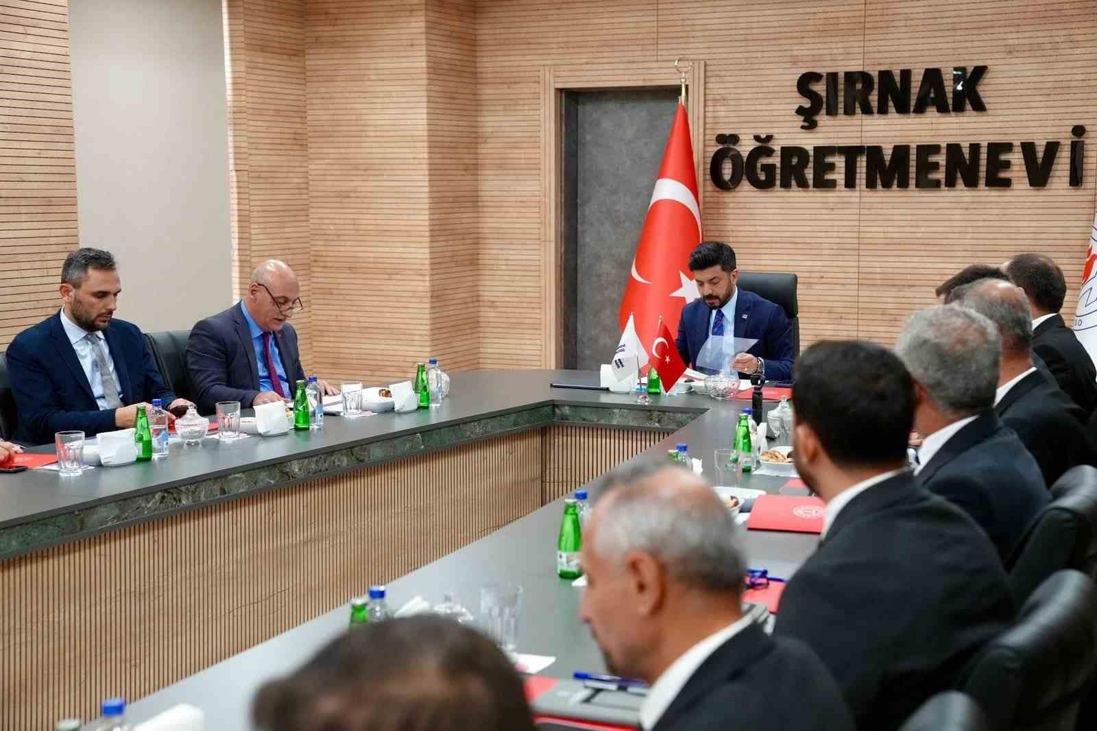 MEB Hayat Boyu Öğrenme Genel Müdürü, Şırnak’ta hayat boyu öğrenme faaliyetlerini inceledi