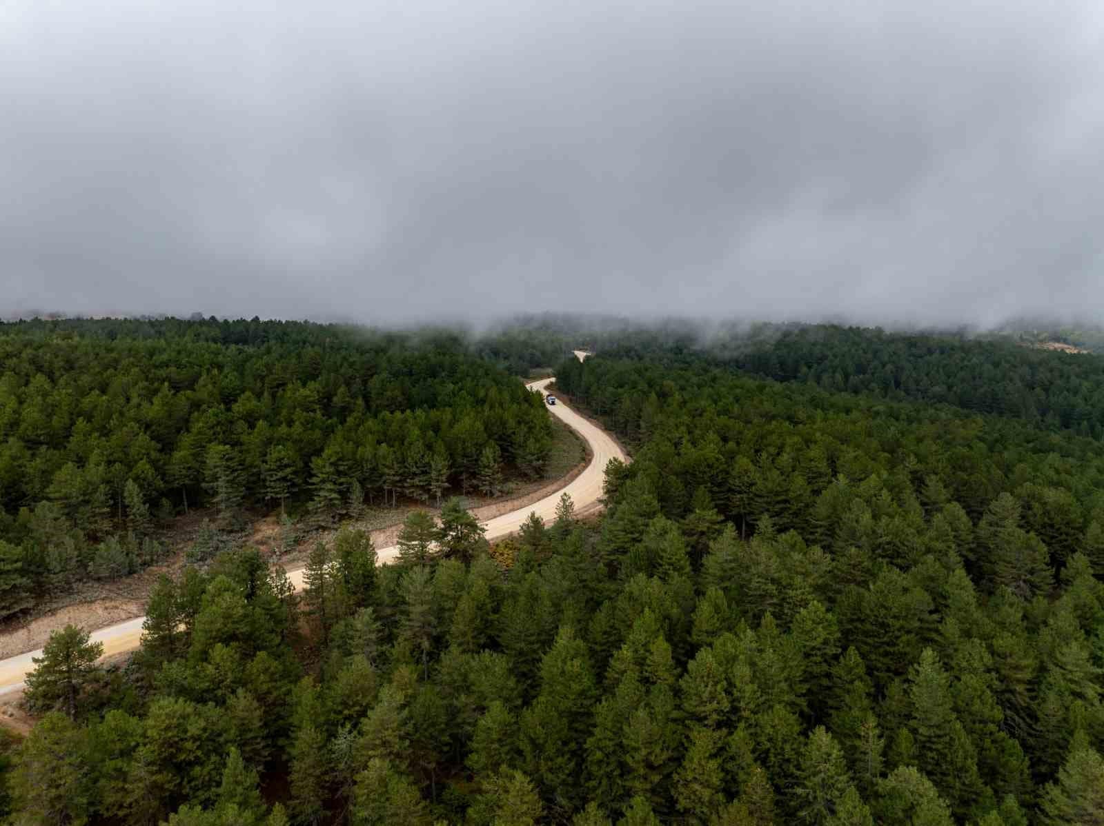 Demirci Söğütçük’te 11 kilometrelik yol için çalışma başladı