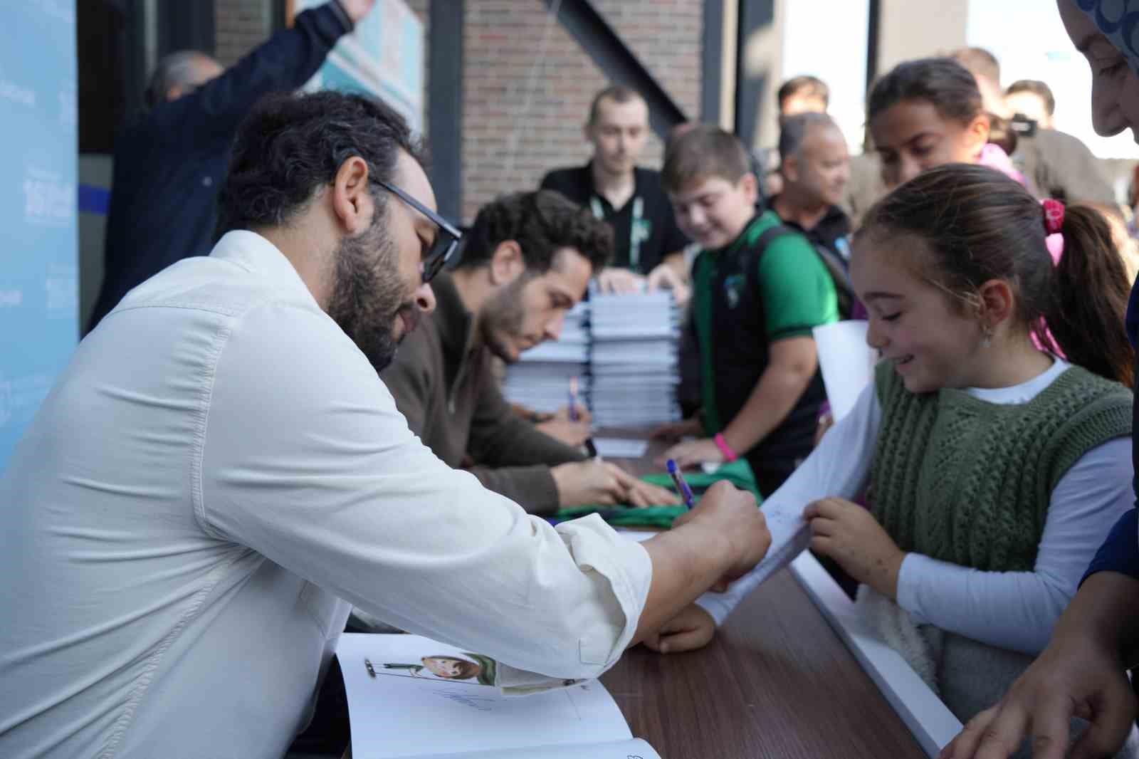 Fuarda Selçuk İnan’a sevgi seli