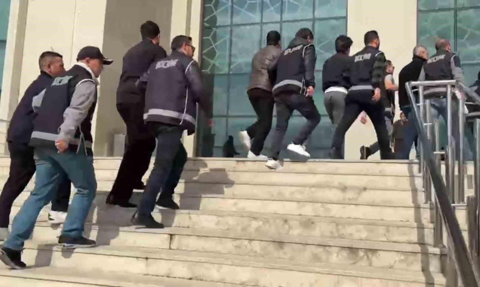 Pavyon soruşturmasında milyonluk rüşvet operasyonu: Başkan yardımcısı, polis, bekçi ve adliye personeli dahil 10 gözaltı