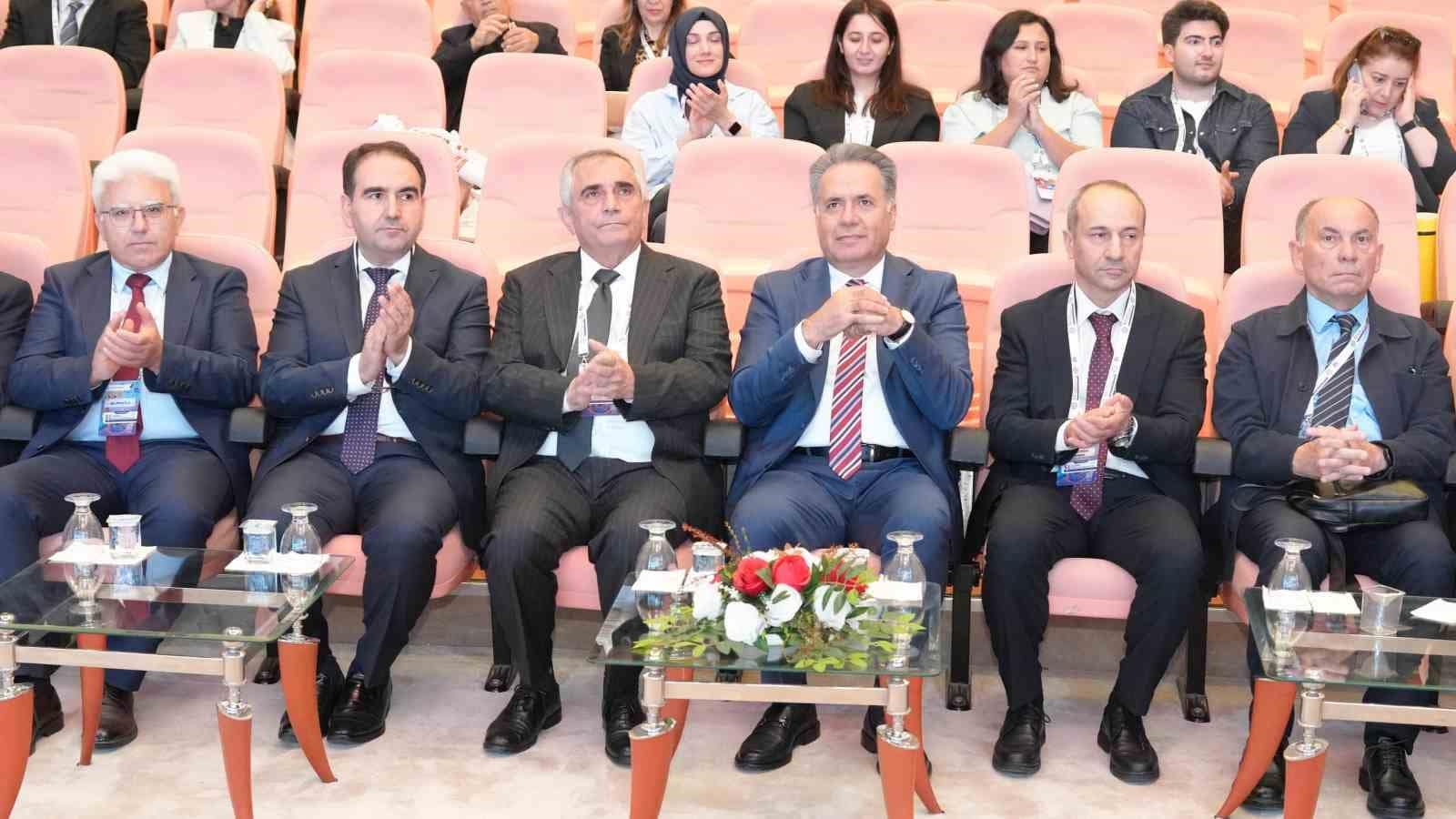 51. Ulusal Fizyoloji Kongresi İnönü Üniversitesi ev sahipliğinde başladı