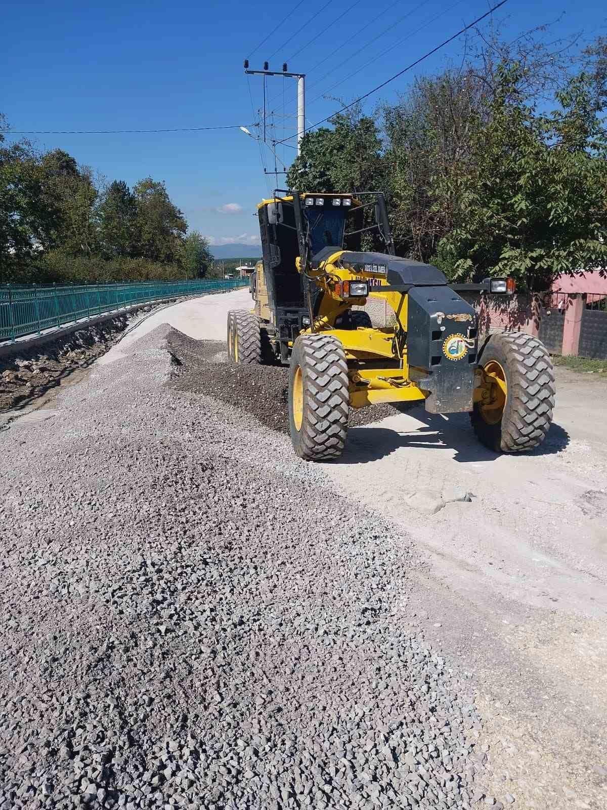 Köylerde kış öncesi son çalışmalar sürüyor