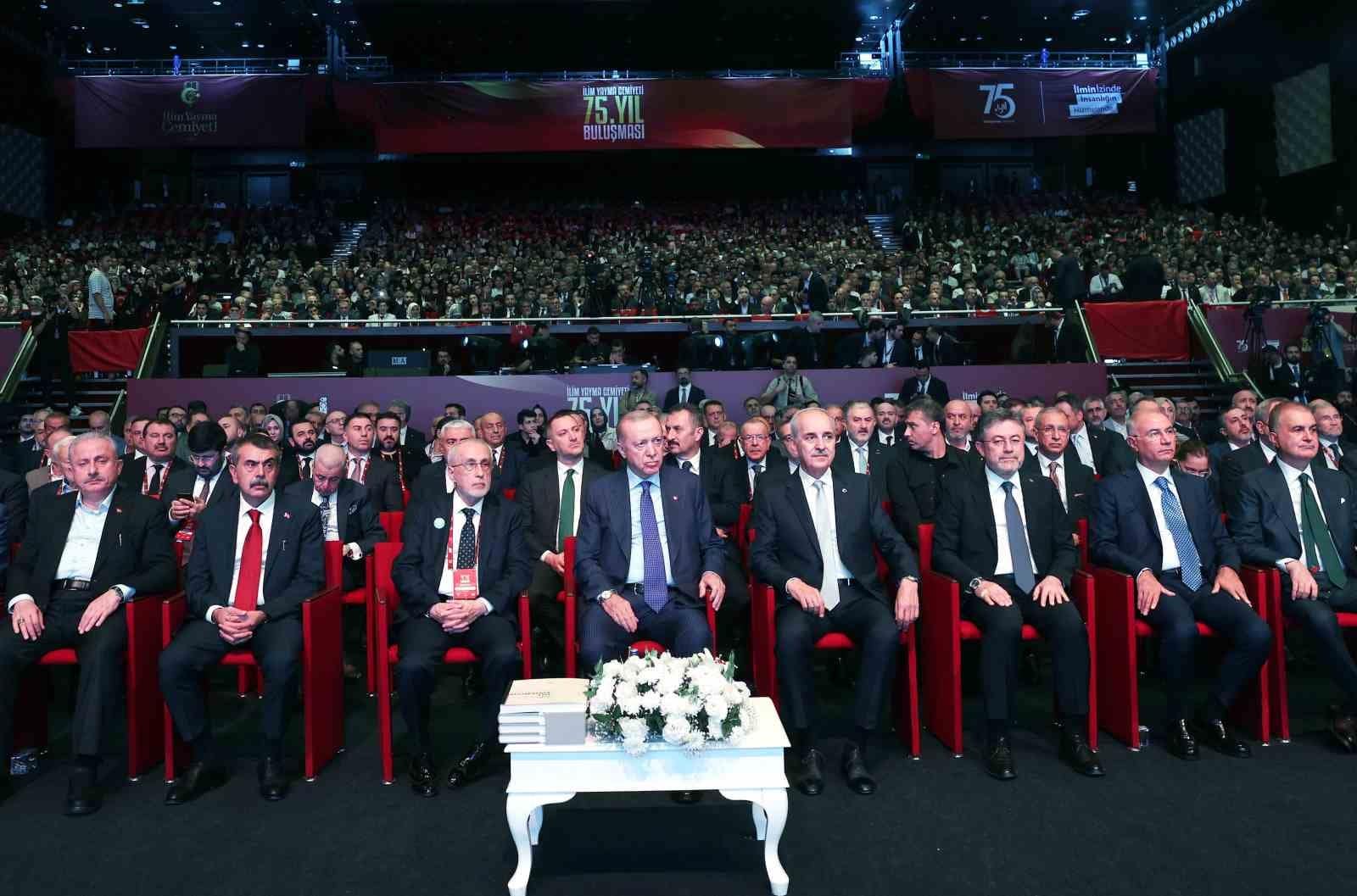 Cumhurbaşkanı Erdoğan: "Tekno-oligarklar ırkçılığı körüklüyor