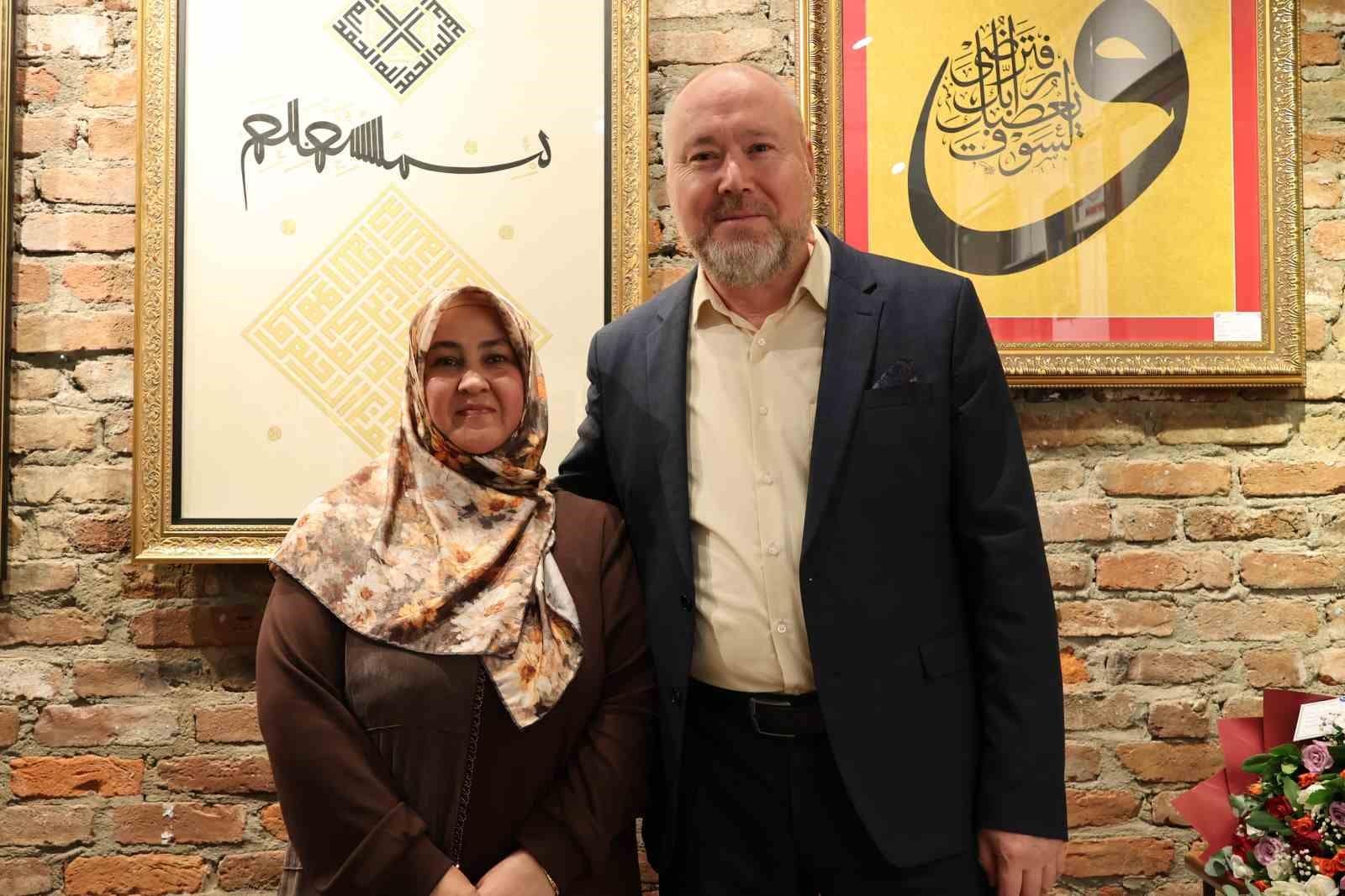 Eskişehirli Özçelikel çiftinden ilk hat ve tezhip sergisinde 59 eser sanatseverlerle buluştu