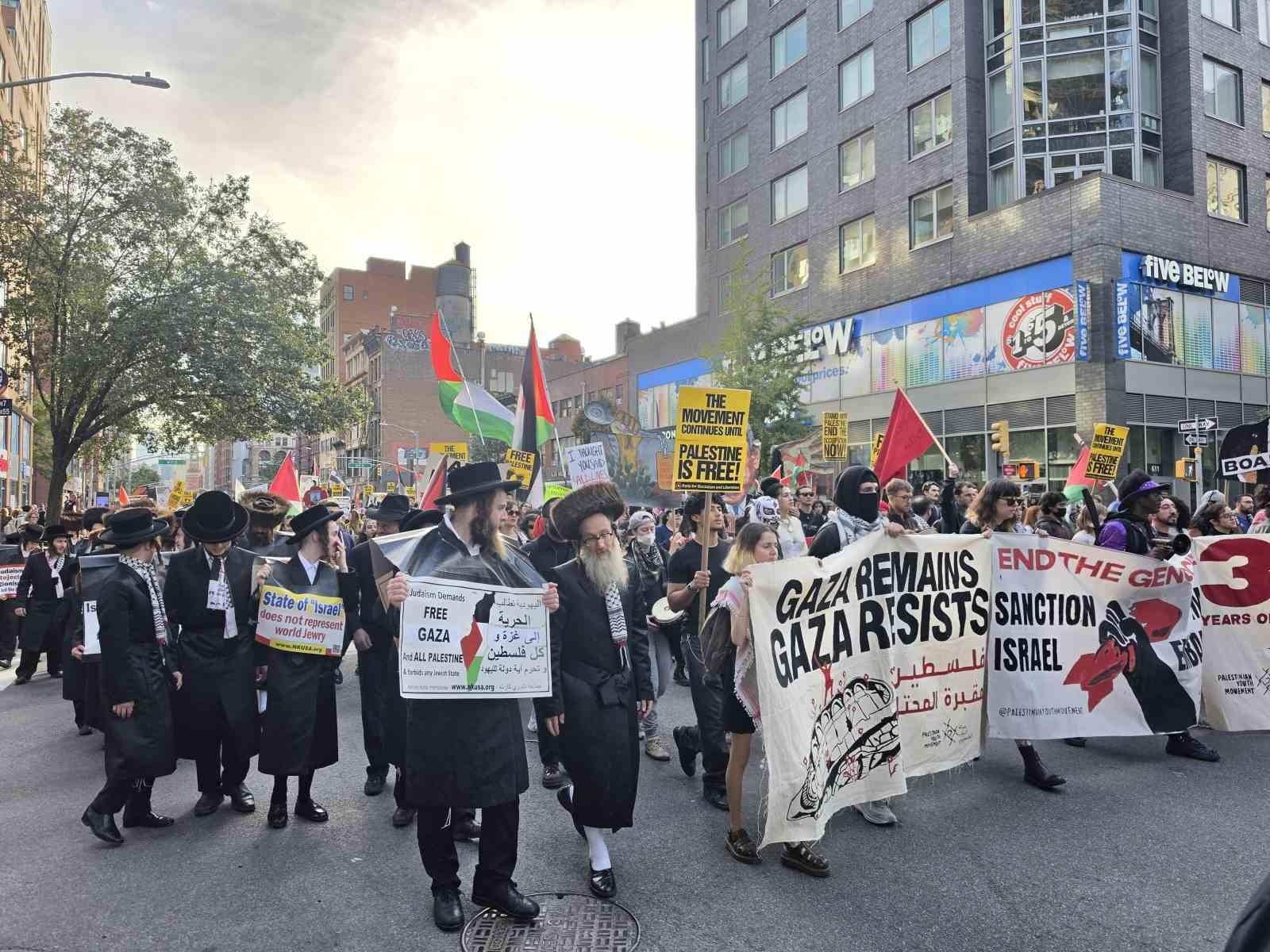 New York’ta binlerce kişi Gazze için yürüdü