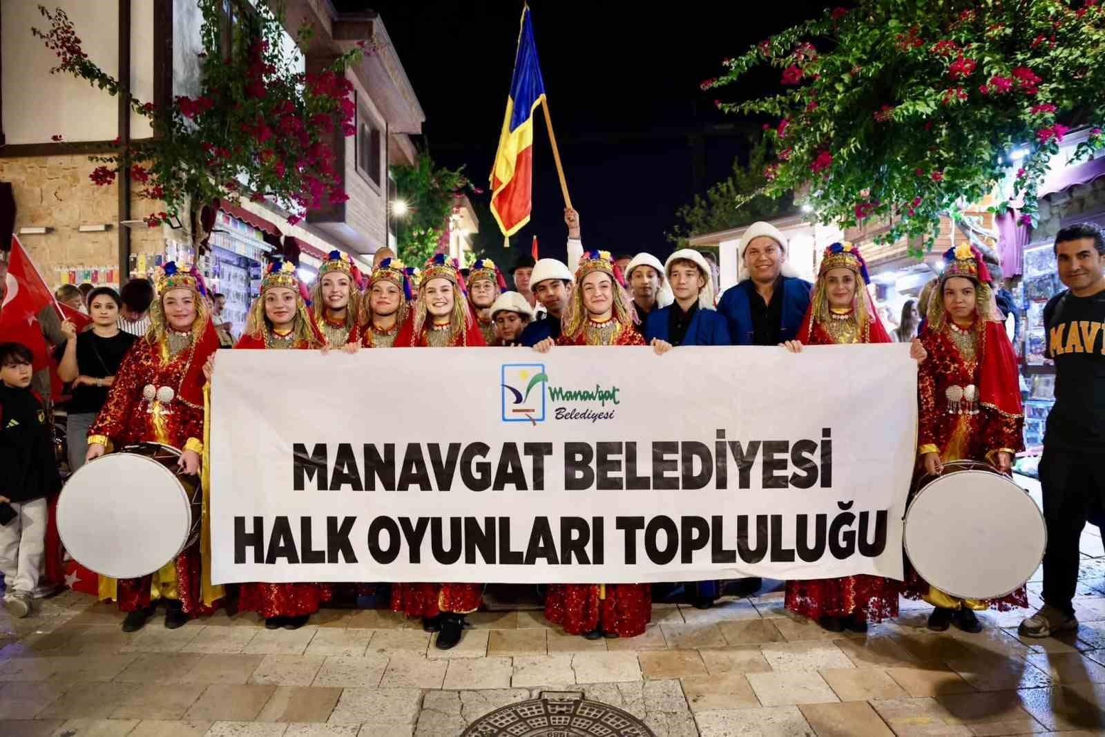 Manavgat’ta 10. Uluslararası Halk Dansları Festivali başladı