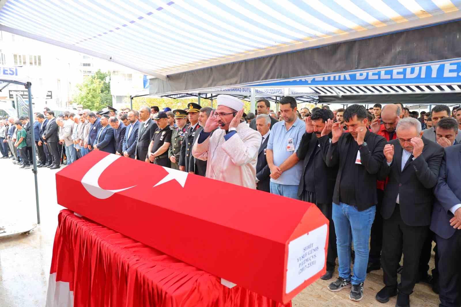 Kahramanmaraşlı şehit Yusuf Güneş son yolculuğuna uğurlandı