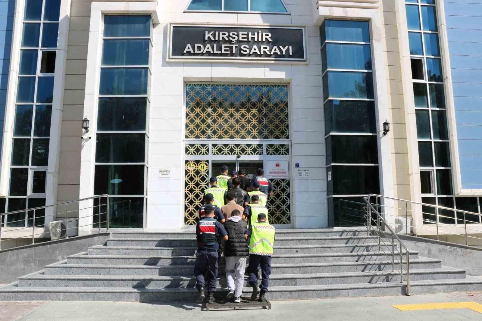 Kırşehir’de uyuşturucu operasyonu: 3 tutuklama