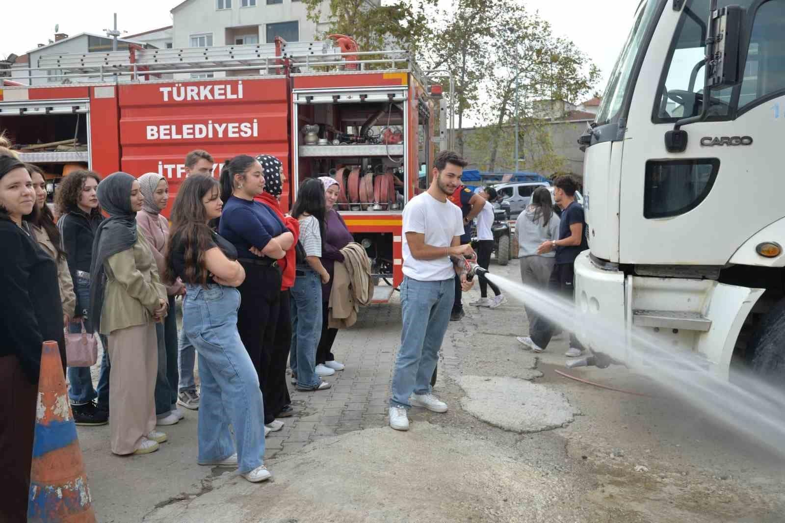 Türkeli’de uygulamalı itfaiye eğitimi