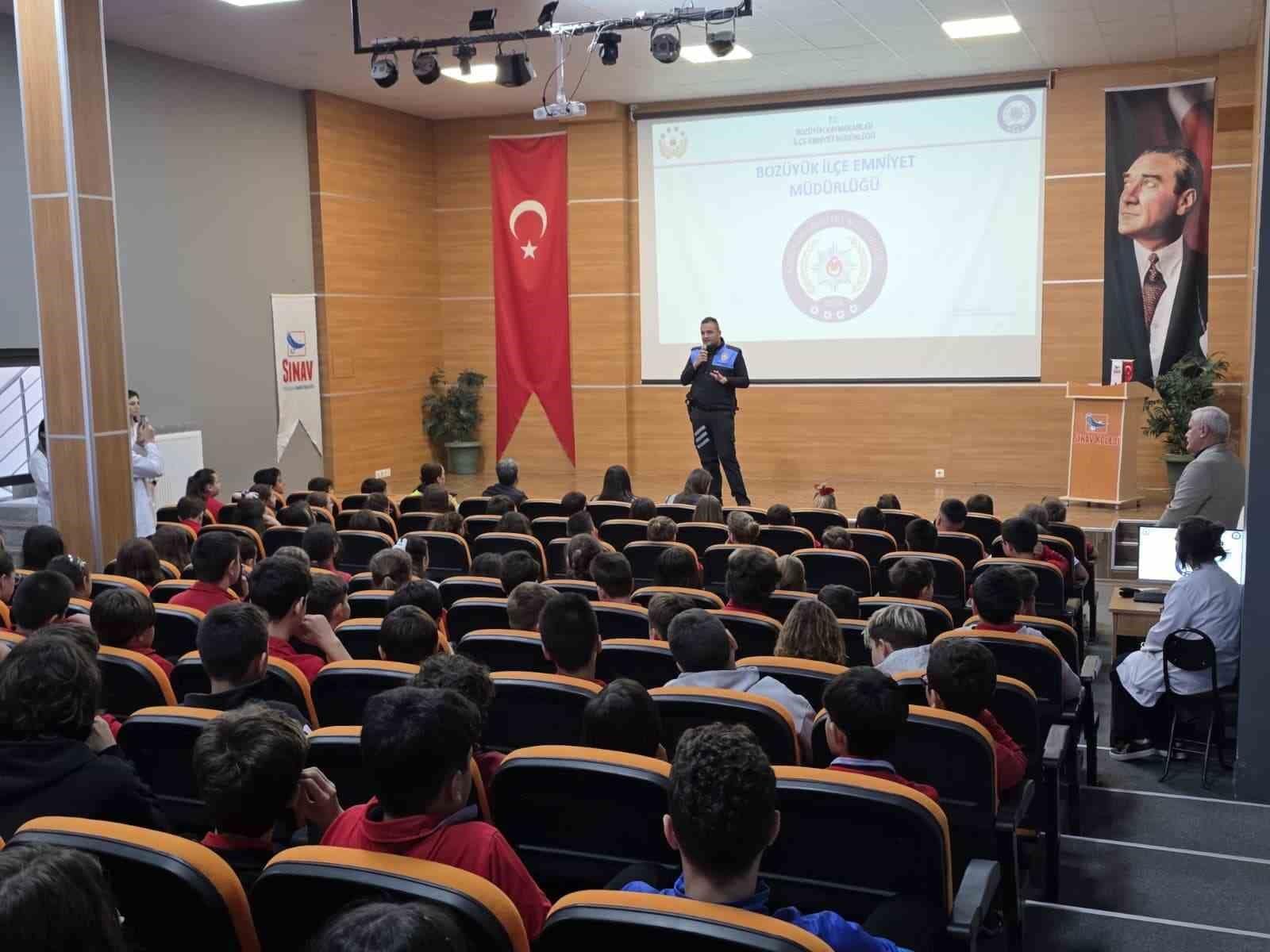 Bilecik’te 120 öğrenciye güvenli internet ve akran zorbalığı eğitimi