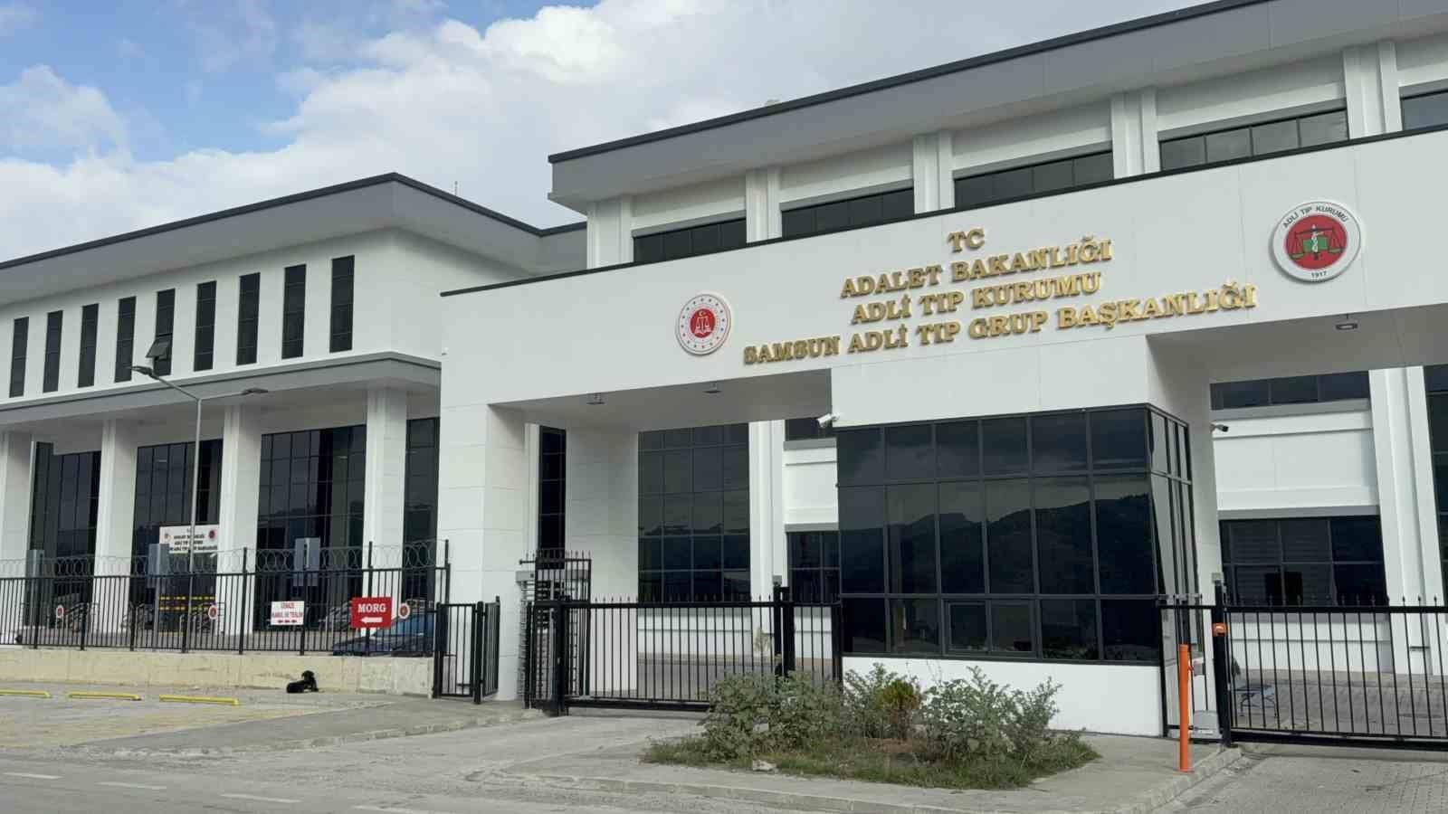 Dedesinin kullandığı aracın çarptığı 2,5 yaşındaki çocuk hayatını kaybetti