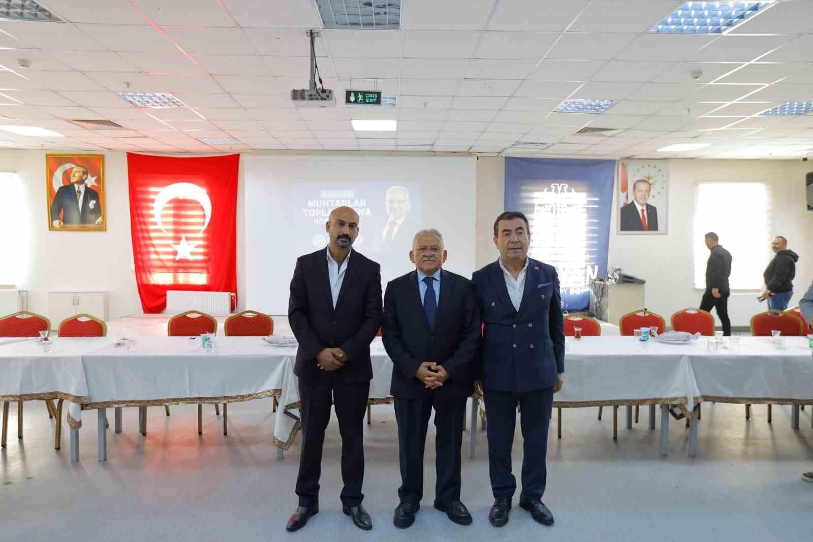 Başkan Büyükkılıç, Bünyan’da muhtarlarla istişare toplantısı yaptı
