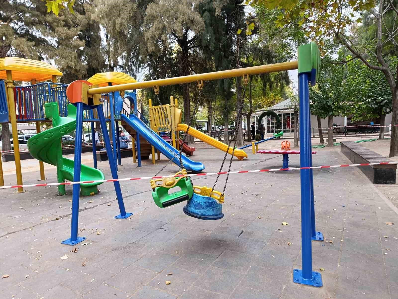 Şehzadeler’de 67 mahallede park ve spor alanları yenileniyor