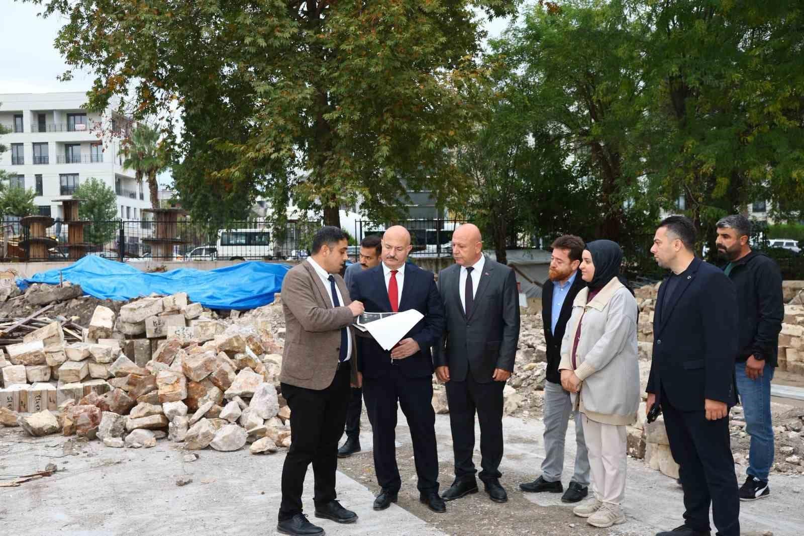 Vali Küçük, Arkeoloji Müzesi inşaatında incelemelerde bulundu
