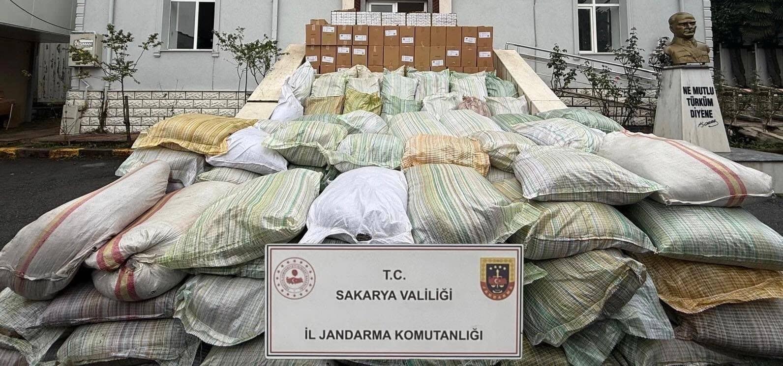 3 milyon liralık kaçak ürün ele geçirildi: 1 gözaltı