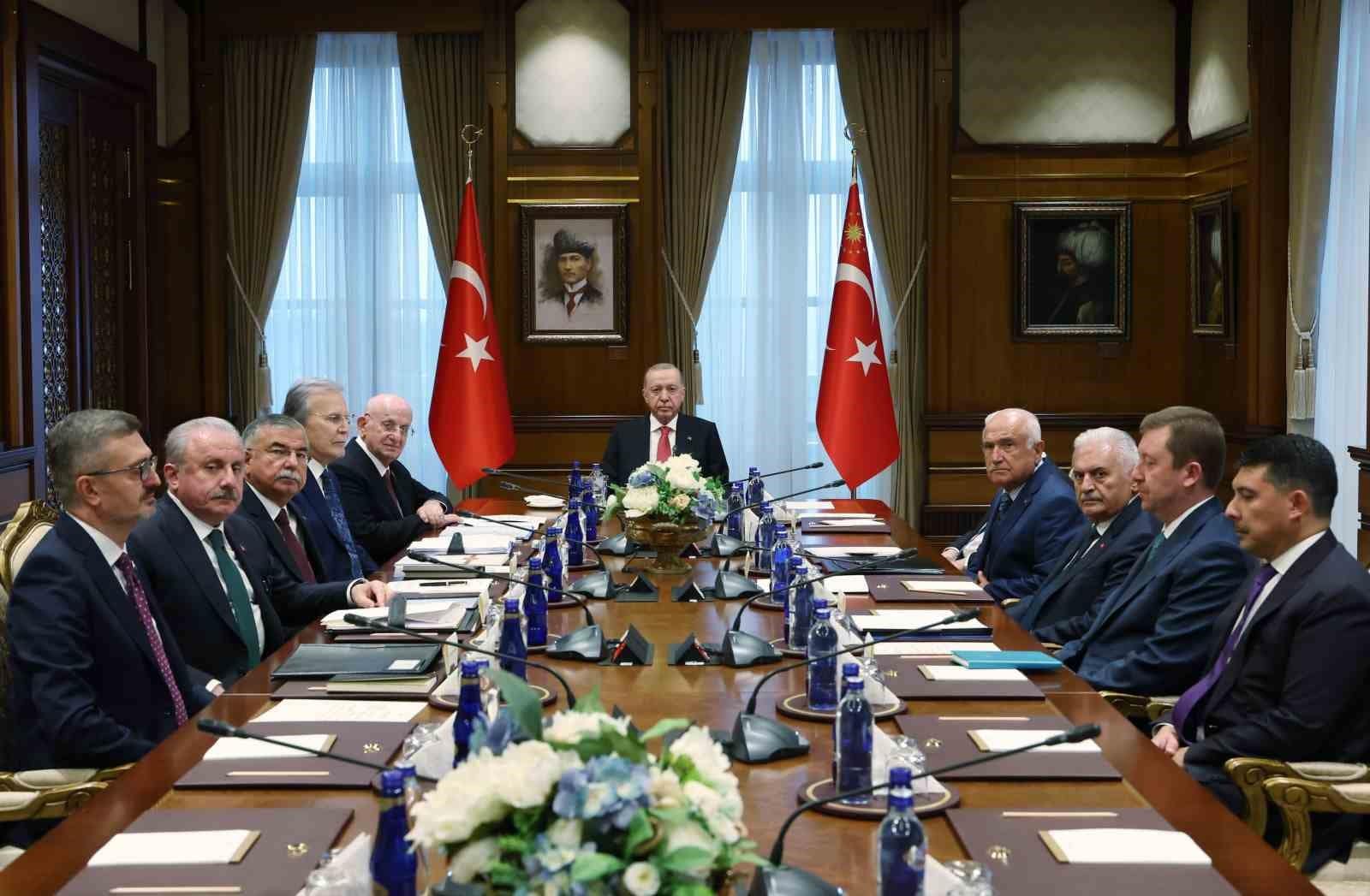 Cumhurbaşkanlığı Yüksek İstişare Kurulu, Cumhurbaşkanı Recep Tayyip Erdoğan başkanlığında toplandı.