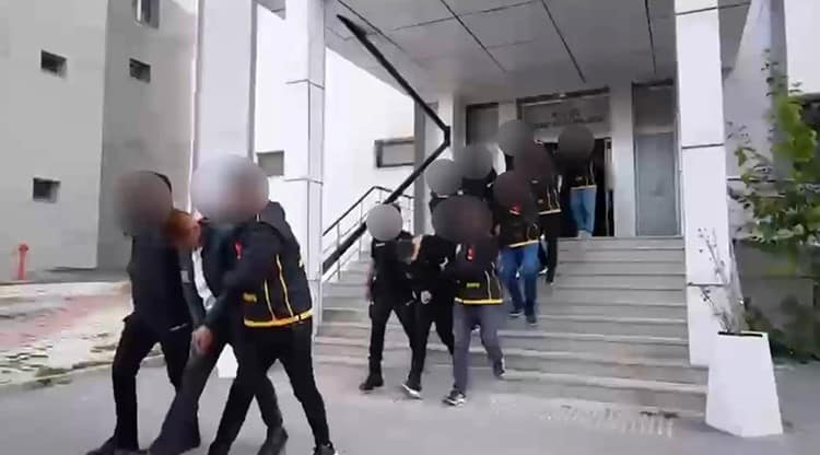 Van’da operasyon: 2.3 milyar TL’lik şüpheli para hareketi tespit edilen 11 kişi tutuklandı