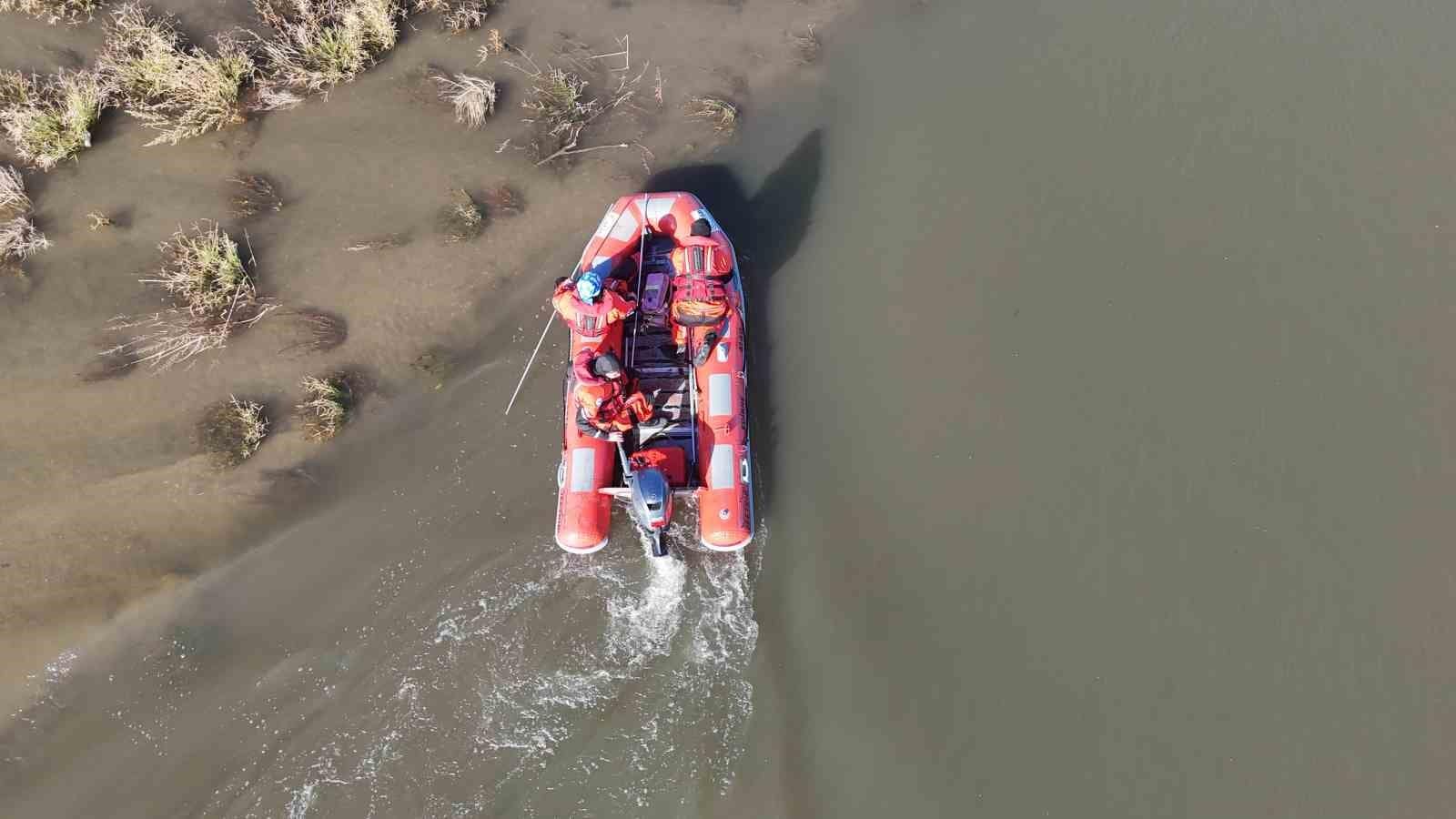 Meriç Nehri’nde göçmen faciası: 1 çocuk hayatını kaybetti, 2 çocuk aranıyor