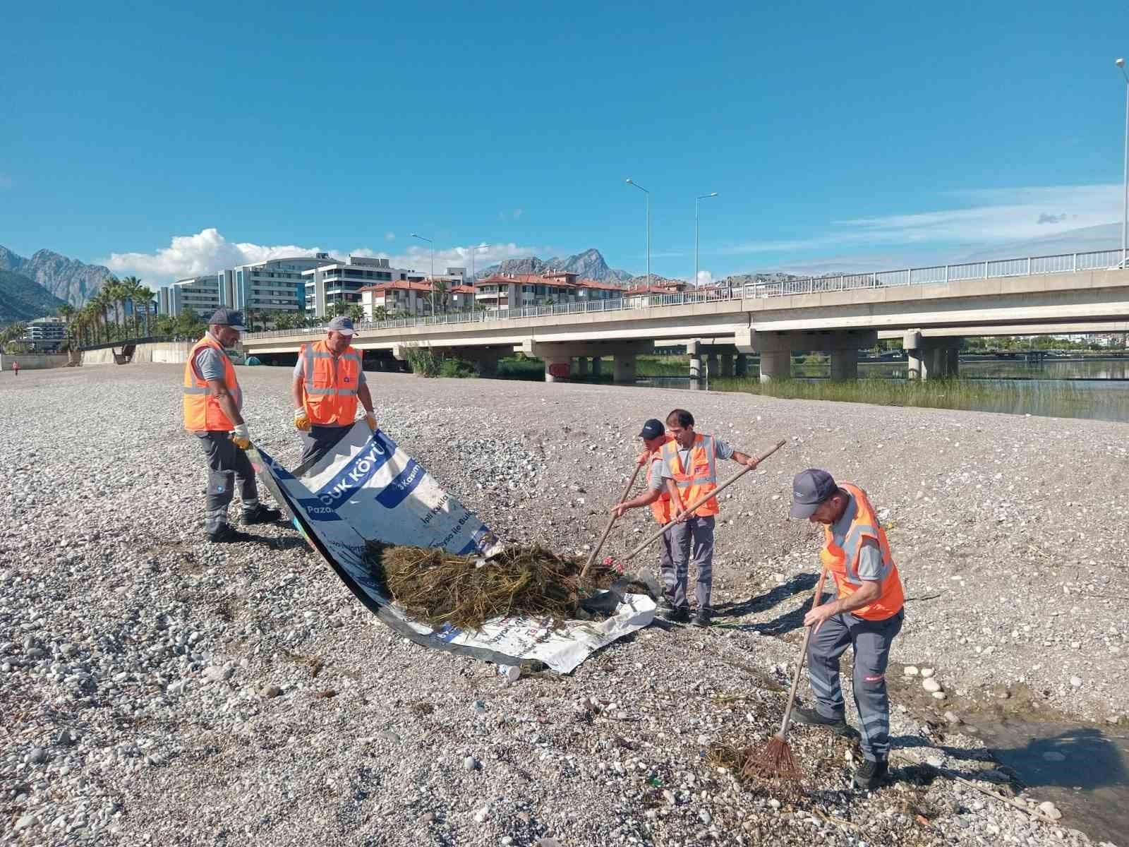 Antalya’da şiddetli yağışın ardından hasar tespit çalışmalarına başlandı