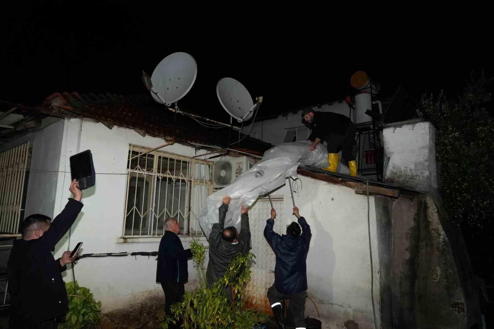 Kepez’de sağanak seferberliği: 101 ihbara müdahale edildi