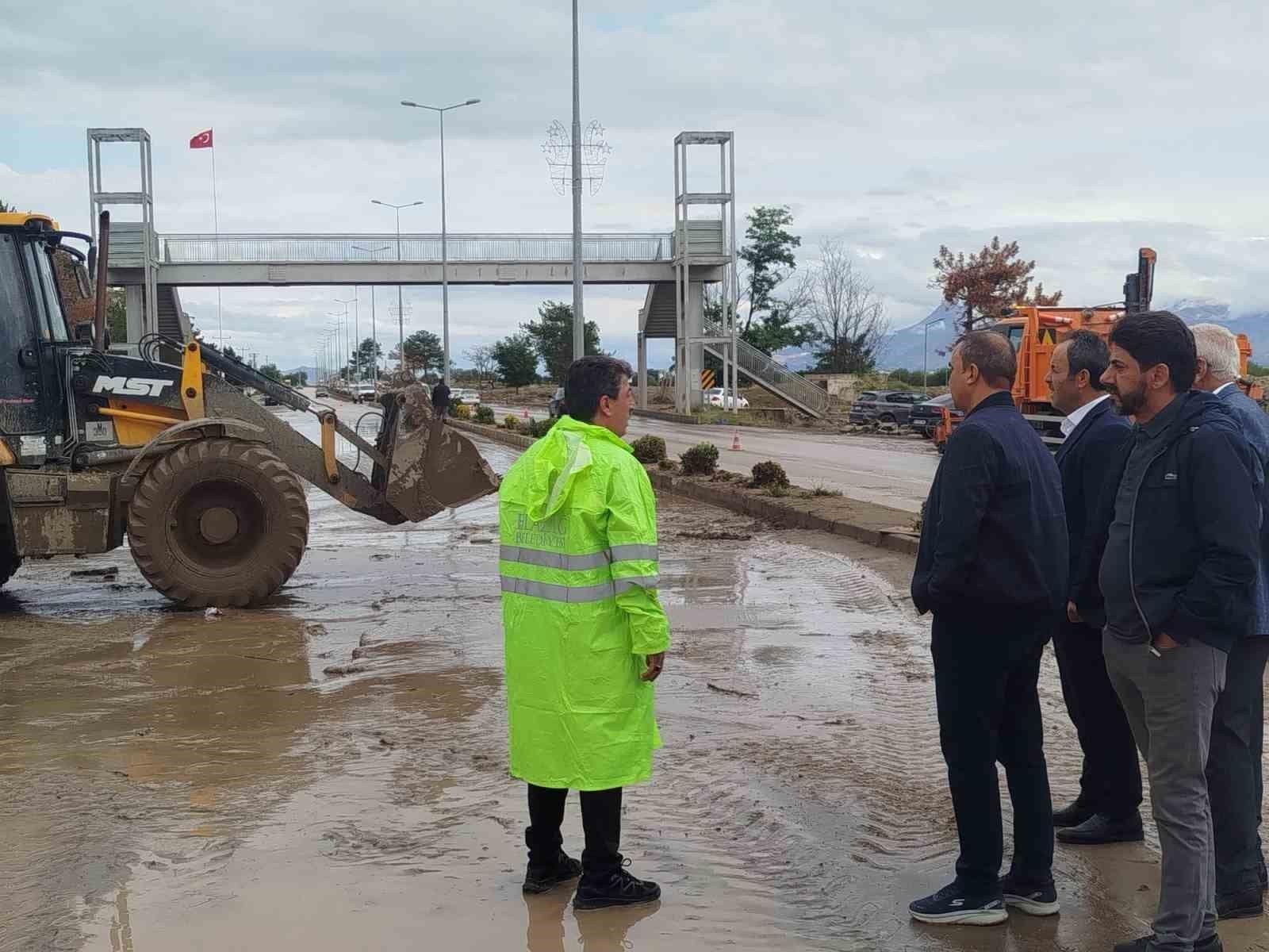 Başkan Nihat Doğan, "Sel afetinin ilk anından itibaren belediyemizin tüm imkanlarıyla sahadayız"