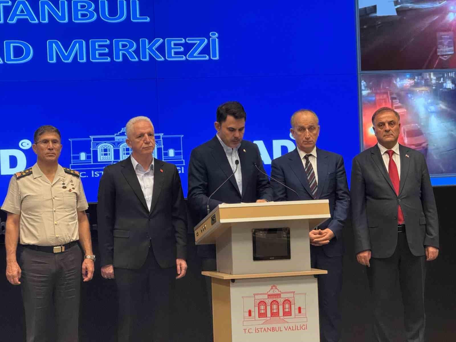 Bakan Kurum: "İstanbul’da güvenlik birimlerimiz 3 bin 57 vatandaşımızı sağ salim kurtardılar ve güvenli alanlara taşıdılar"