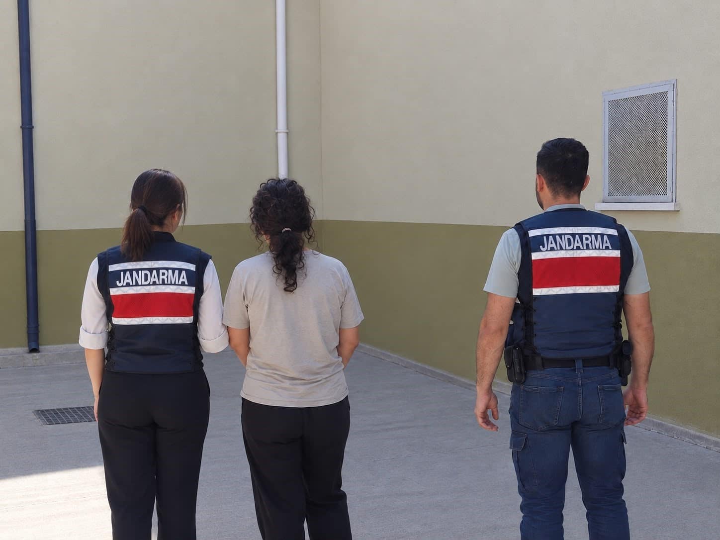 Kesinleşmiş 15 yıl cezayla aranan şahıs yakalandı